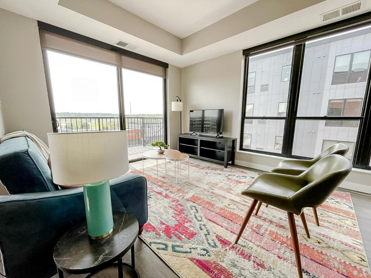 Sleepover Premier Downtown Des Moines Apartments Esterno foto